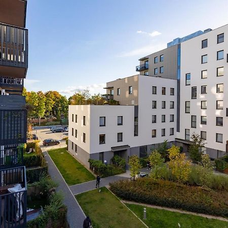 Warsaw Ulrychow Apartment With Parking By Renters Exterior photo