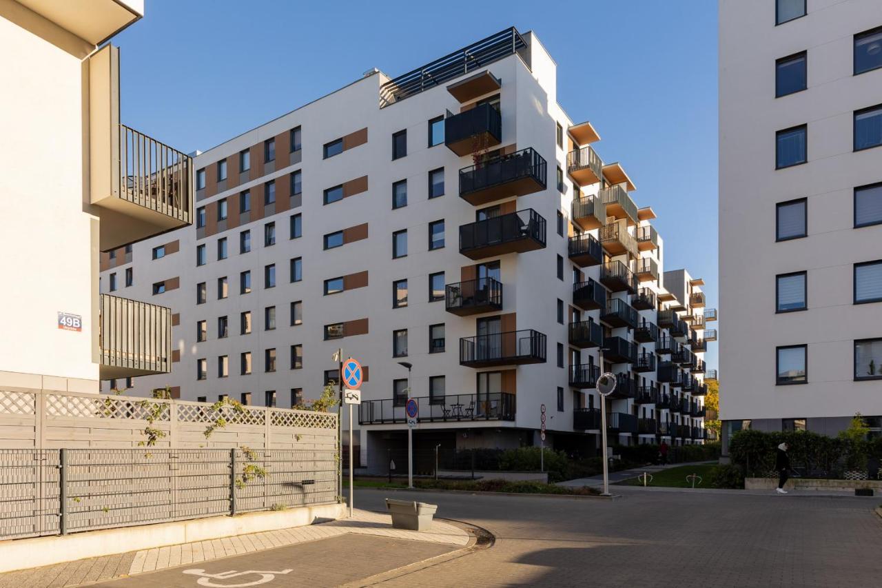 Warsaw Ulrychow Apartment With Parking By Renters Exterior photo